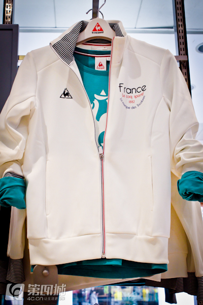 有折扣丨没买新包新鞋新衣服的，都奔这儿去了！