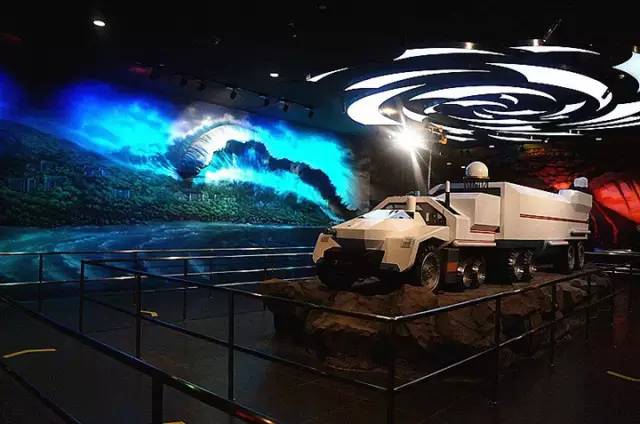 鱼游白沙洲,万达电影乐园汉秀双骄亮灯