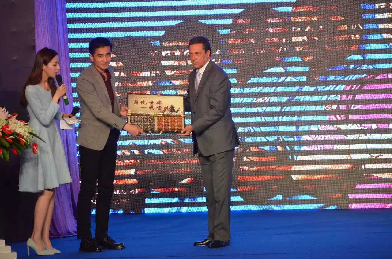 央视足球盛宴女主持,中央5套足球盛宴女主持人