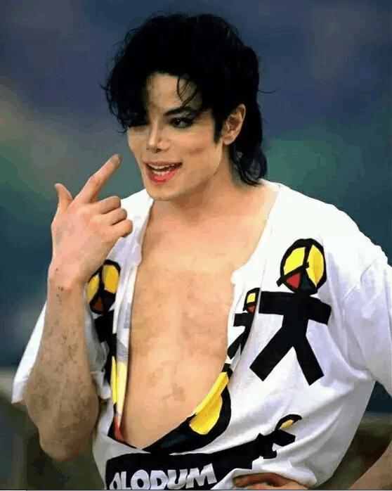 致舞王迈克杰克逊,迈克尔杰克逊怎么成为舞王