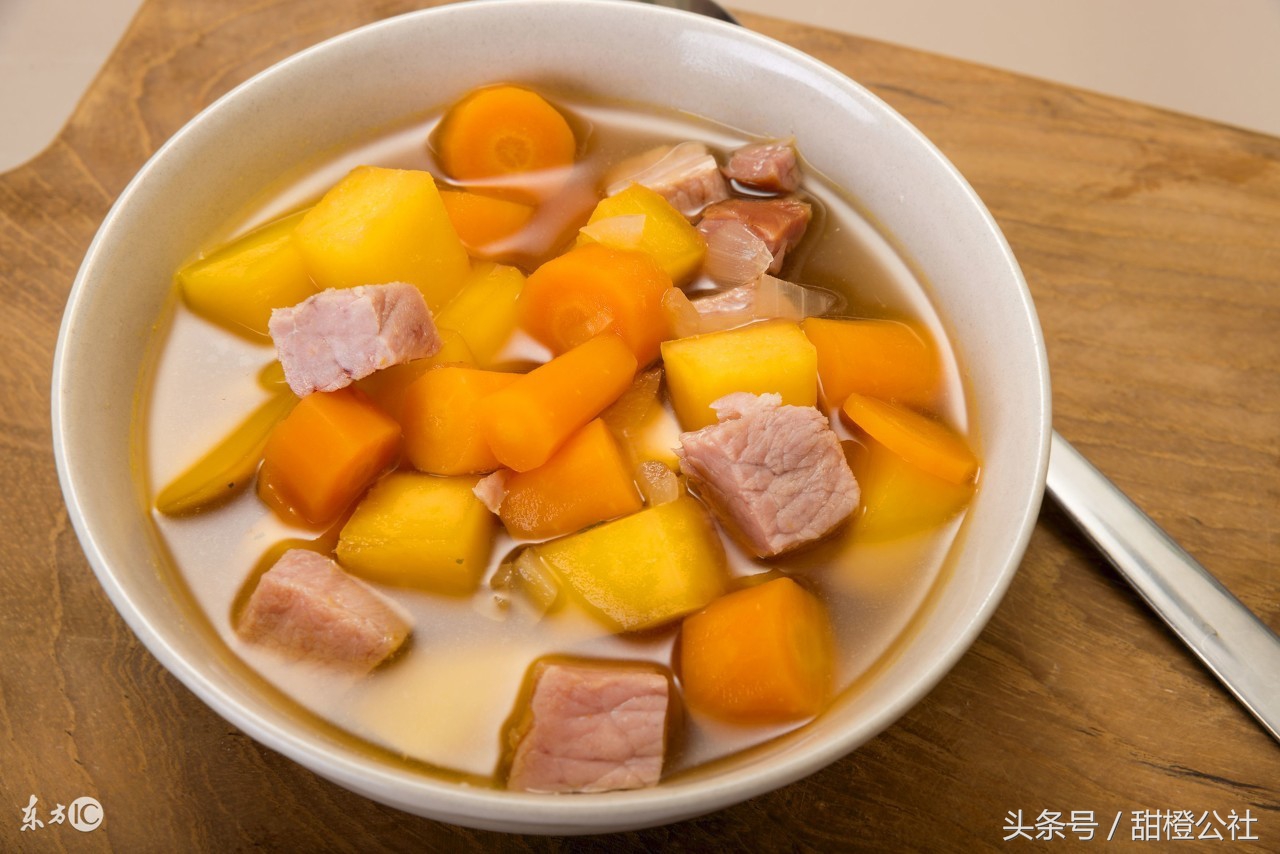 2岁宝宝大便哭怎么回事,2岁小孩便便带血怎么回事