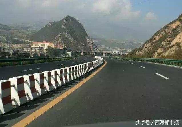 青海小车高速收费标准最新,开车拦路收费标准