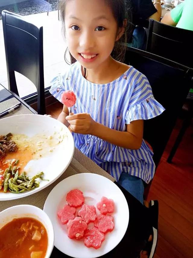 让吃货来了不走的地方，居然是一家汽车4S店！