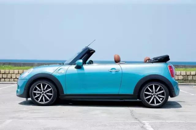 敞篷车蓝天白云,蓝天白云敞篷车