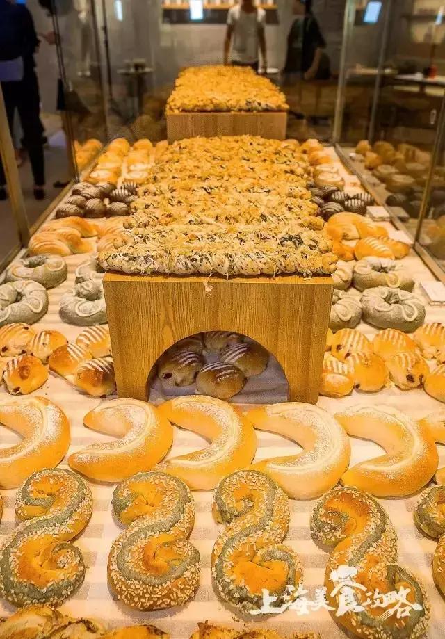 gucci和ysl哪个包包好,ysl和gucci包谁更值得买