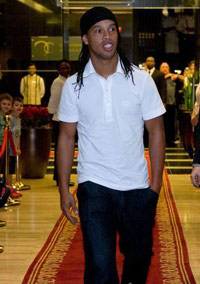 小罗来过几次中国,一代球王小罗