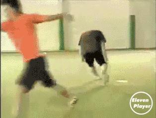 五人足球过人实用技巧,球场实用过人技巧