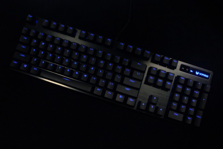 闆锋煆V530鍏夎酱鏈烘閿洏,闆锋煆v860娓告垙鏈烘閿洏鍥捐祻