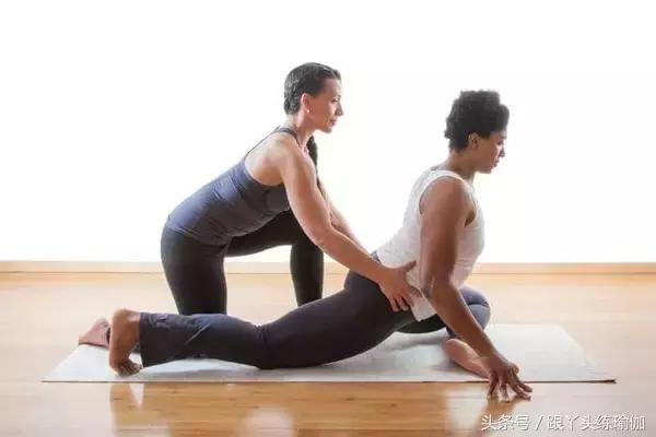 瑜伽可以自学当教练吗,瑜伽可以练习体式吗