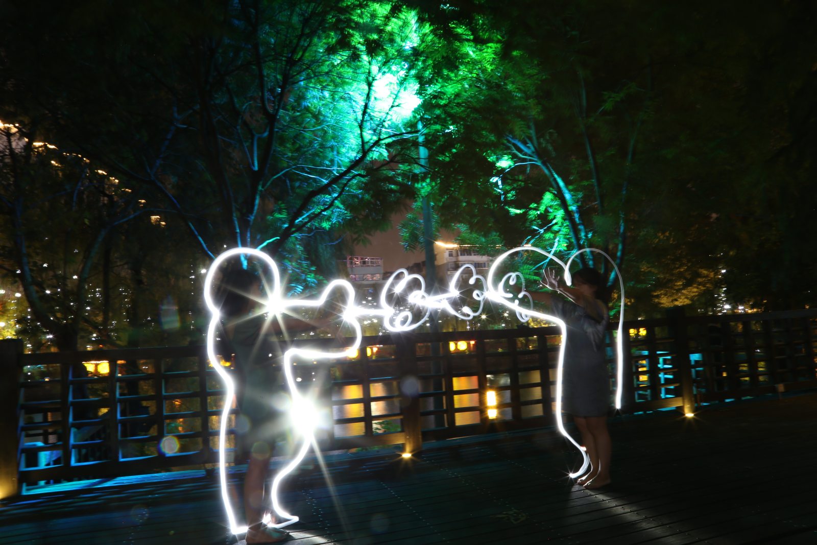 如何与好朋友保持长久的友谊,如何维持三个好朋友之间的友谊