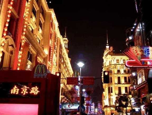 上海迪士尼情侣一天游攻略,七月上海迪士尼旅游攻略