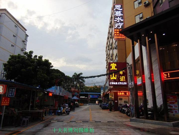 南宁建政路小吃街和中山路美食街,你在南宁吃过什么美食