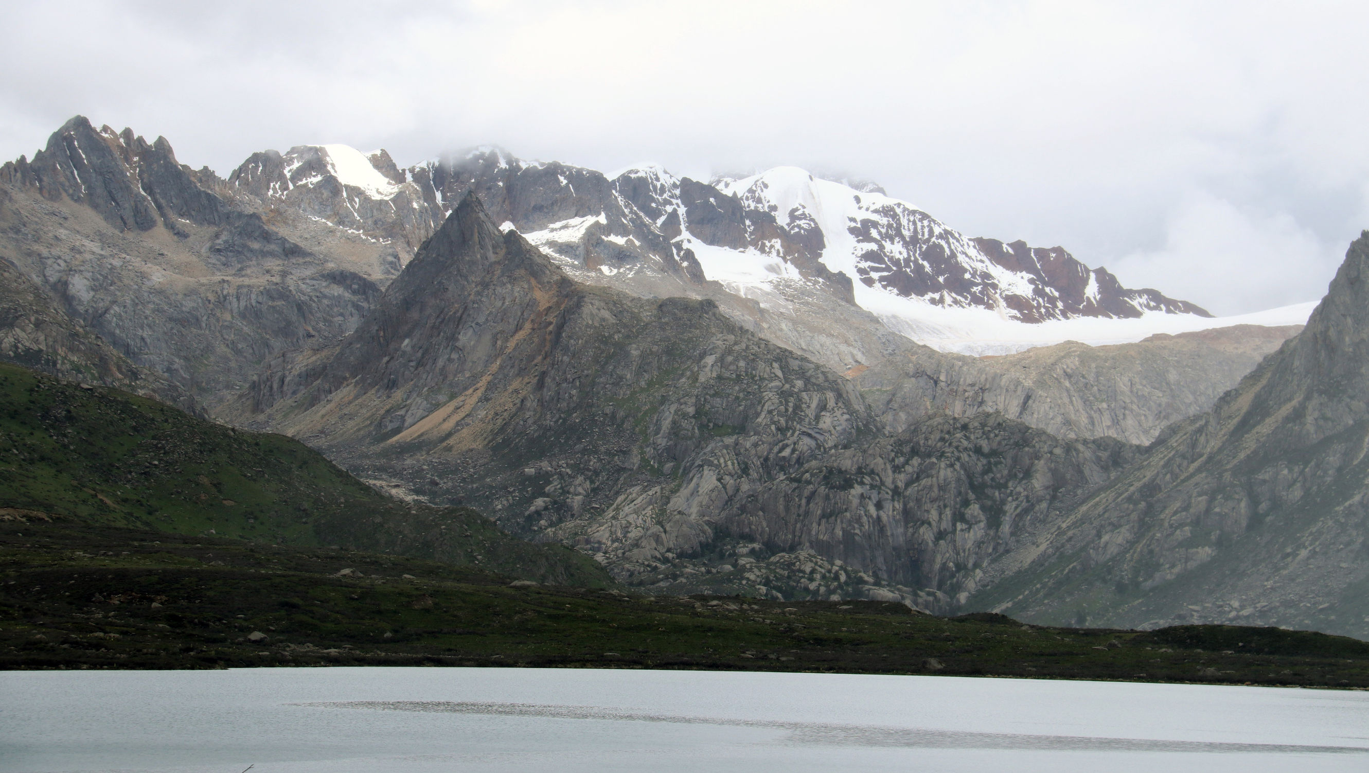 川藏自驾游巴塘至芒康,西藏芒康至丽江泸沽湖旅行