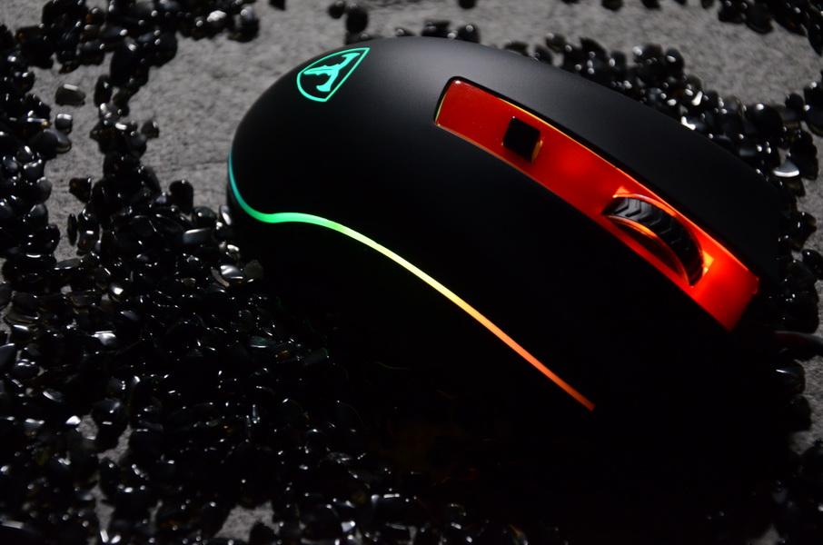 fps玩家鼠标握法,fps游戏玩家鼠标设置