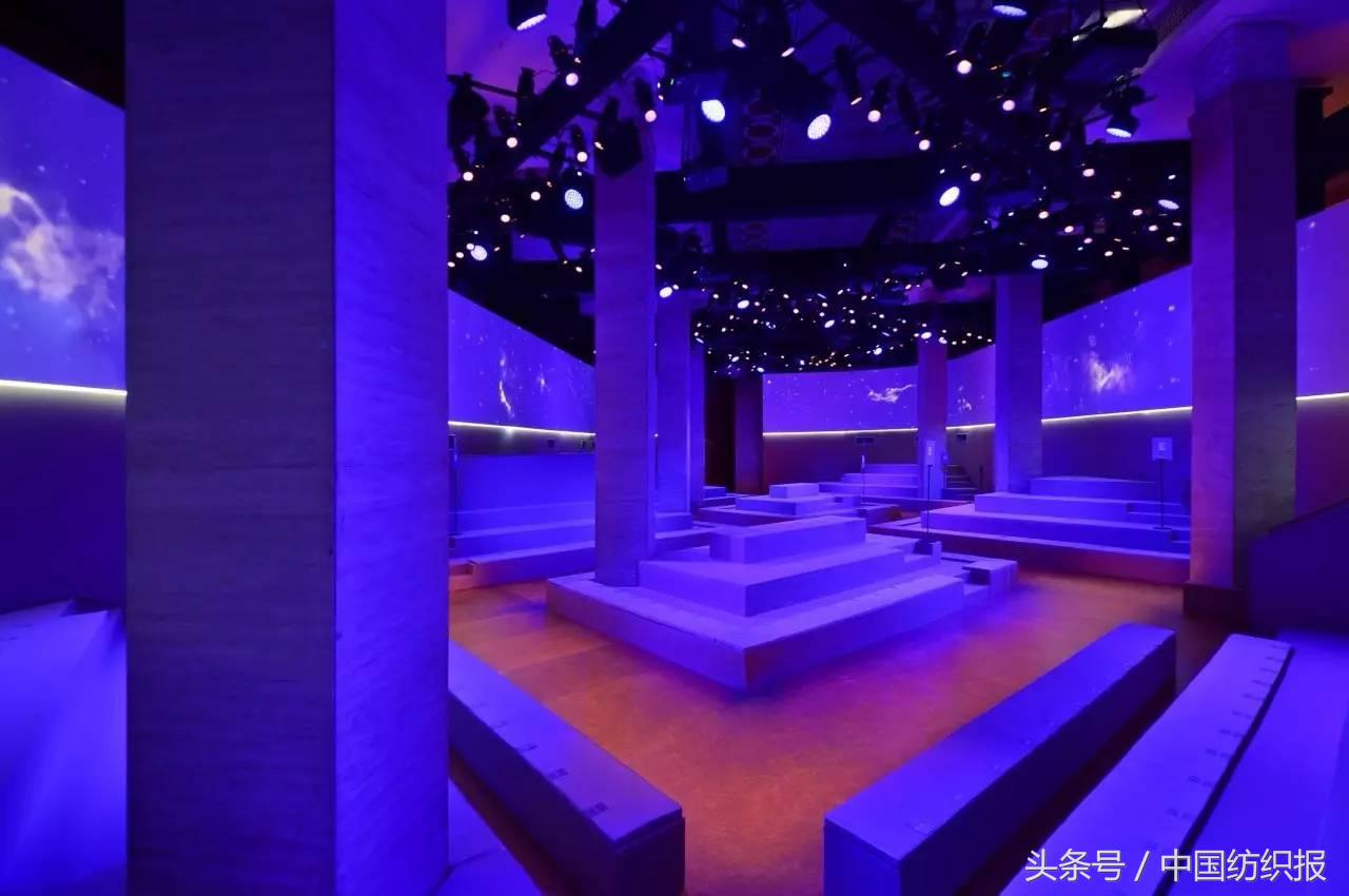 昨晚ERDOS“逐光”大秀，为何有种令人失眠的震撼？