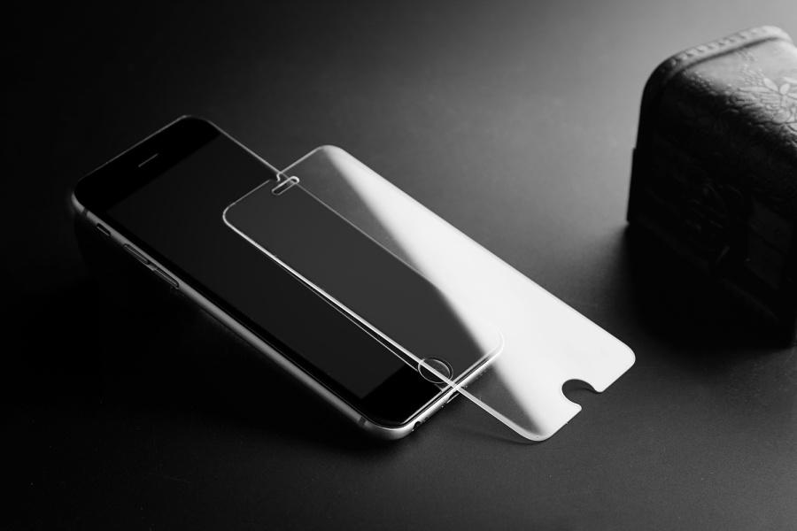 现在的钢化膜怎么贴,贴钢化膜与不贴钢化膜测评