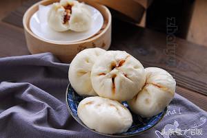 如何制作广式叉烧包包子皮,酥皮叉烧包包法慢动作