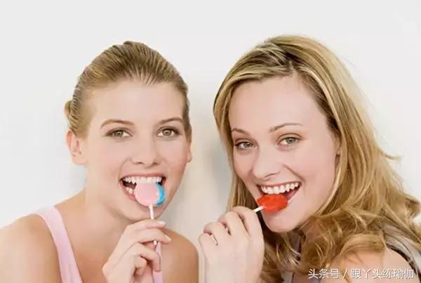 瘦脸瑜伽5招让你瘦掉双下巴,瑜伽瘦脸瘦脖子最快方法