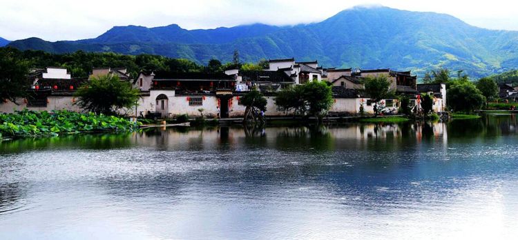 水光潋滟晴方好描写哪个景点,山色空蒙雨亦奇