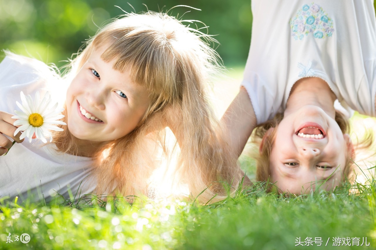 遛娃户外亲子游戏,互动亲子游戏石头剪刀布的规则