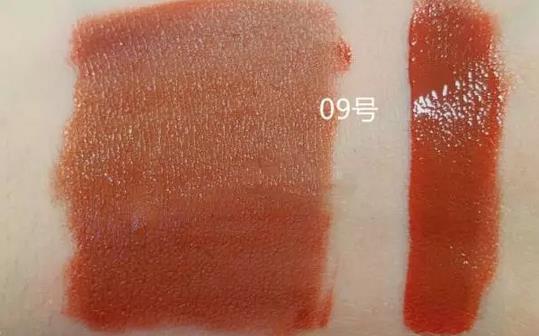 别人涂口红好看自己涂不好看,别人涂口红随便都好看