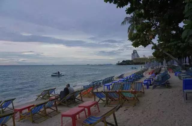 这条名为6的轮胎让你刹车距离短5米关键时刻能救命