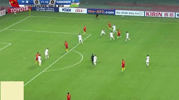 前国足锋霸压哨回归郑智再获强援,生死战国足出线