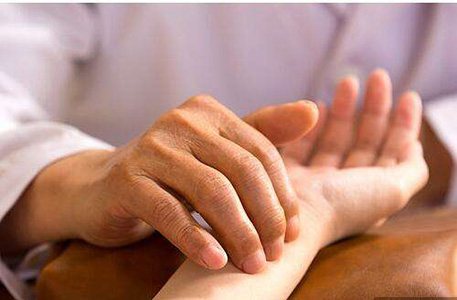 子宫脱垂会有什么感觉和症状,突然有子宫脱垂的感觉怎么回事