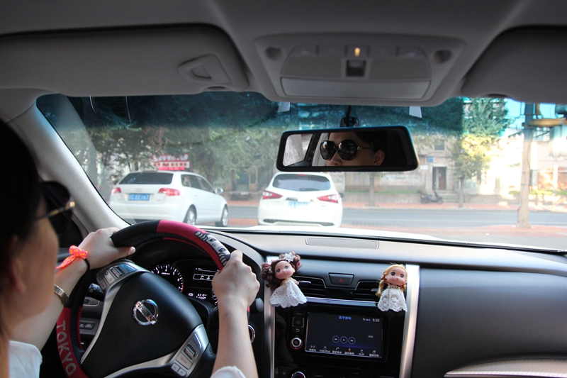 行车保姆秒杀*子狗电**，10寸屏善领X798TS后视镜评测