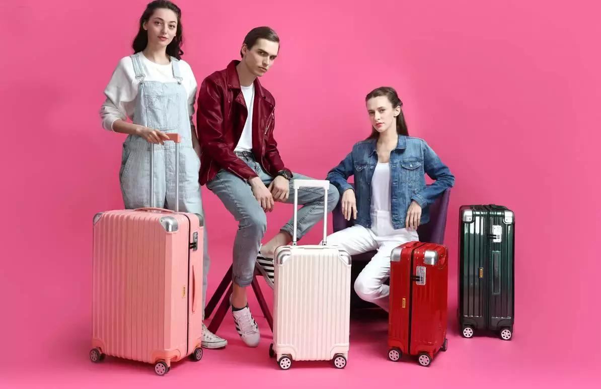 夏天出游行李箱推荐,最轻便的行李箱