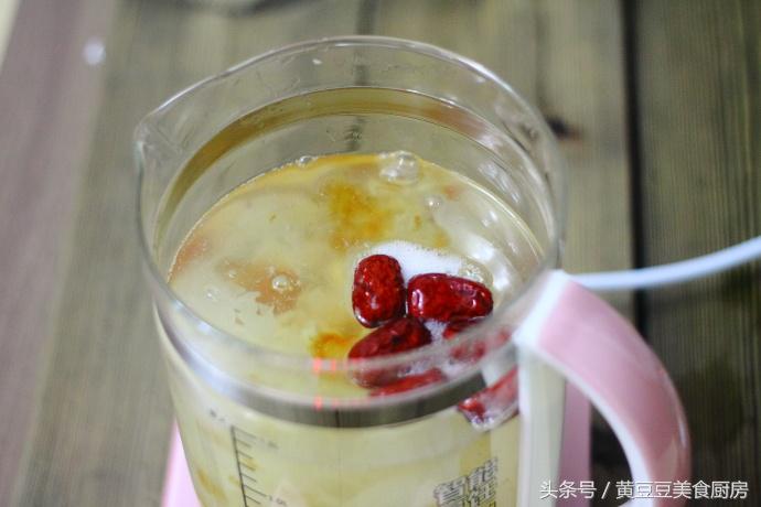 女人最适宜喝的7款养颜美容汤,女人要想皮肤好应喝什么茶