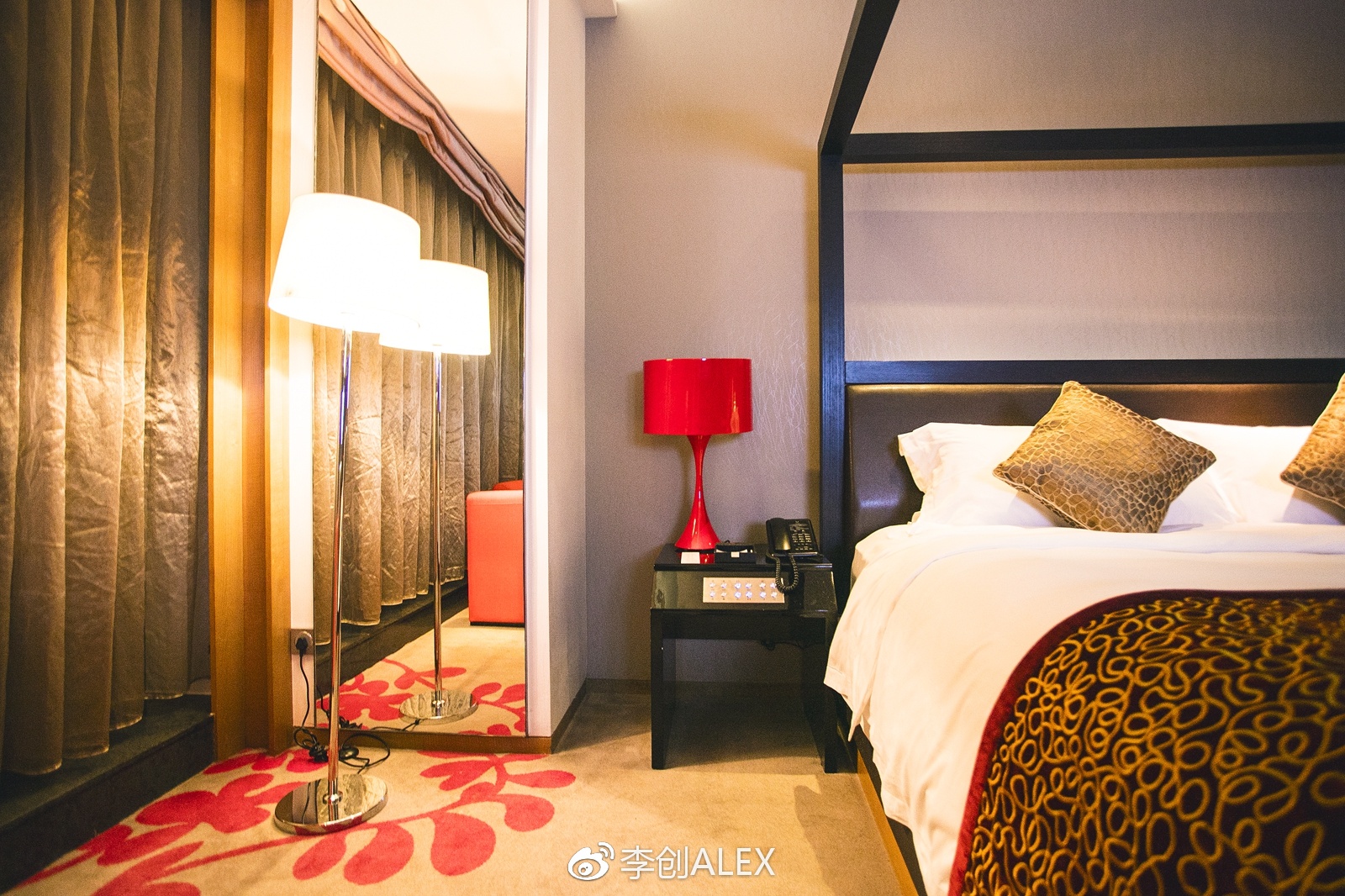 在自己的城市住酒店叫什么,在自己城市里的酒店度假