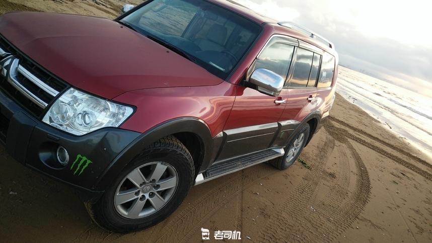 三菱帕杰罗和普拉多比试越野,三菱帕杰罗越野对比丰田霸道