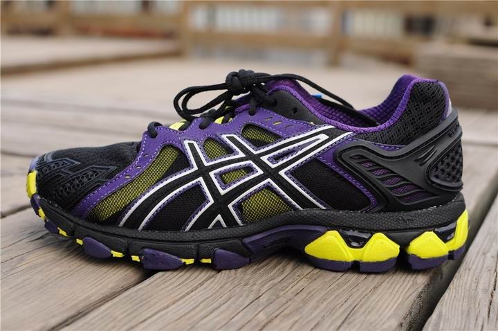 学生跑步适合穿什么跑鞋,普通人跑步穿什么跑鞋