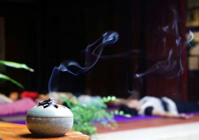 国足为什么一定要赢泰国,国足主场对新加坡有猫腻吗