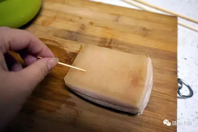 广式脆皮芝麻鸡的配方及做法视频,广式脆皮烧肉图片