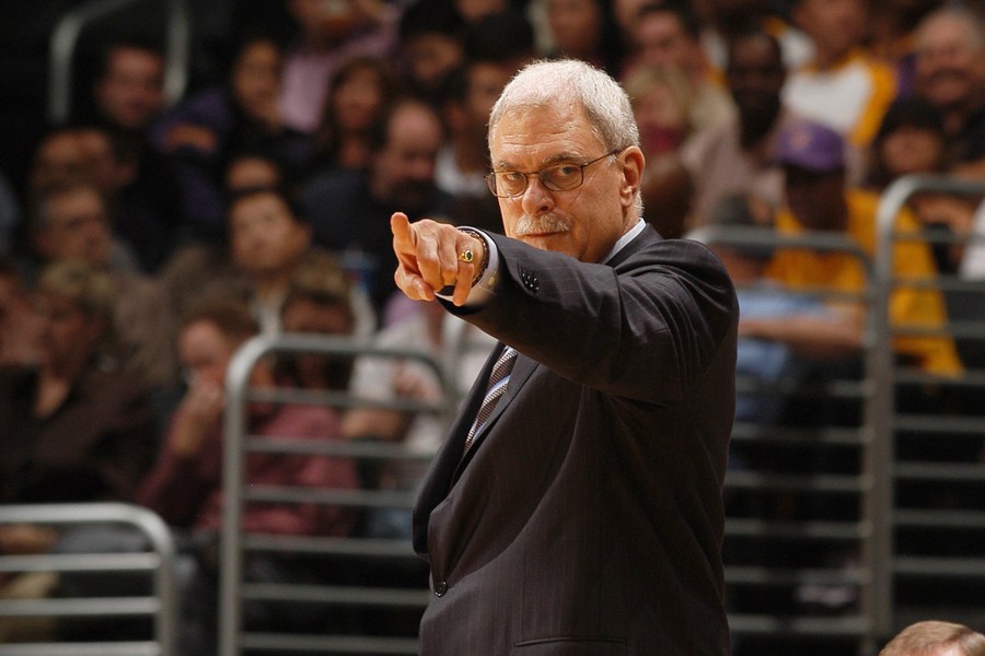 “三角进攻”可以在公牛和湖人成功，为什么在尼克斯不行？