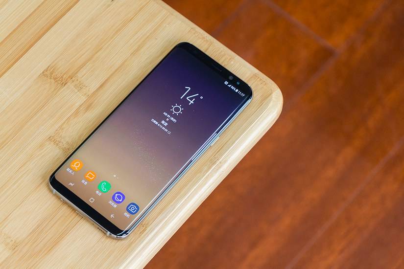 手机屏幕是曲面的好还是平面的好,手机屏幕是LCD的好还是LED的好