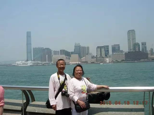 带着老伴穷游,60大叔自驾房车带老伴环游中国