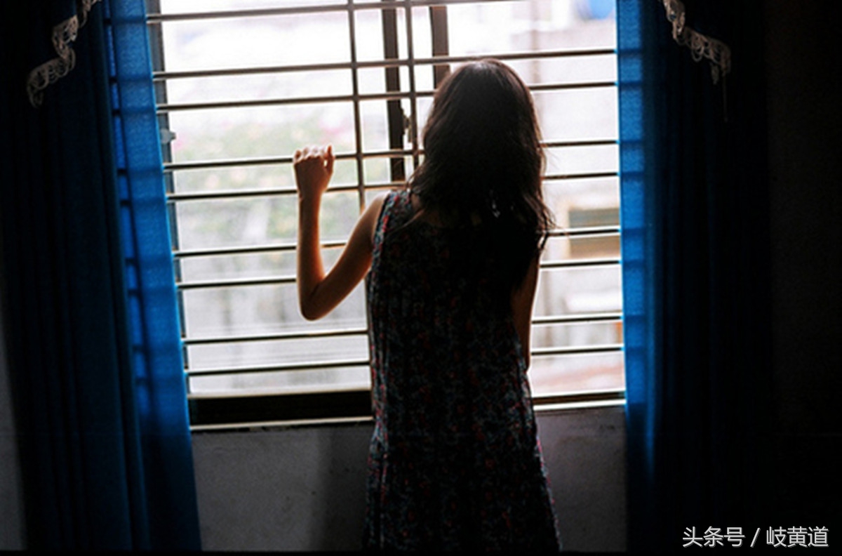 宫颈糜烂和子宫下垂应该怎样治疗,宫颈糜烂有必要做子宫切除吗