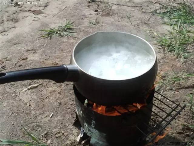 带着老伴穷游,60大叔自驾房车带老伴环游中国