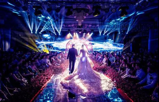 不拼排场拼创意90后办婚礼大玩个性风