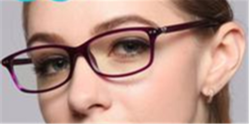 戴框架眼镜会让眼变小吗,长期戴框架眼镜脸部会变形吗
