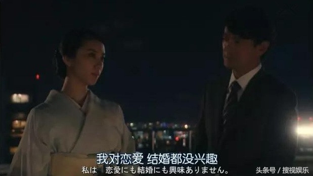 靠一本《黑色笔记本》，看这位暗黑女王如何变成银座最年轻妈妈桑