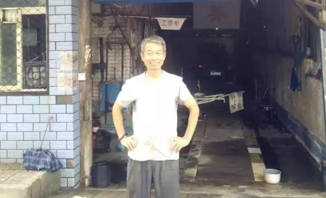 汽车零件不到10块钱维修竟要900块,修车坏零件换钱