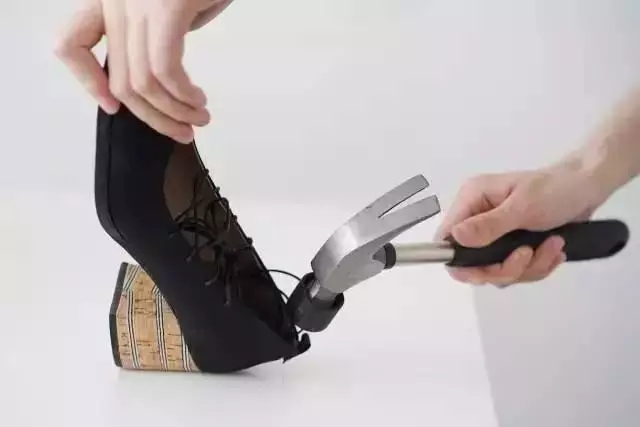 如何防止高跟鞋磨脚,新买的高跟鞋怎样防止磨脚