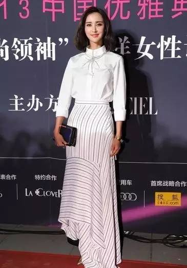 看“二姐”张歆艺如何俘获男神，幸福甜蜜狂“虐狗”