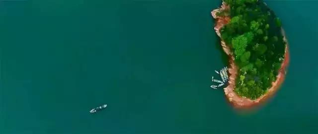 中国最新水上公路视频,中国首条水上公路视频