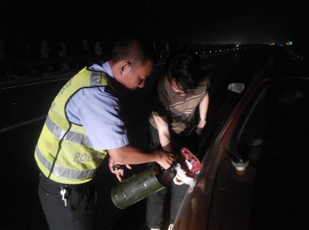 汽车跑没油了会怎样,车子没油了怎么处理