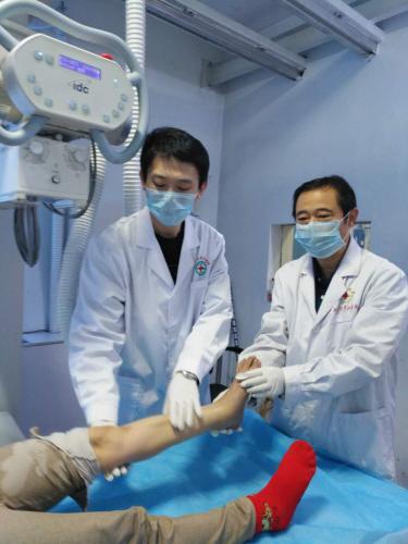 张德东:创造人间奇迹的正骨专家